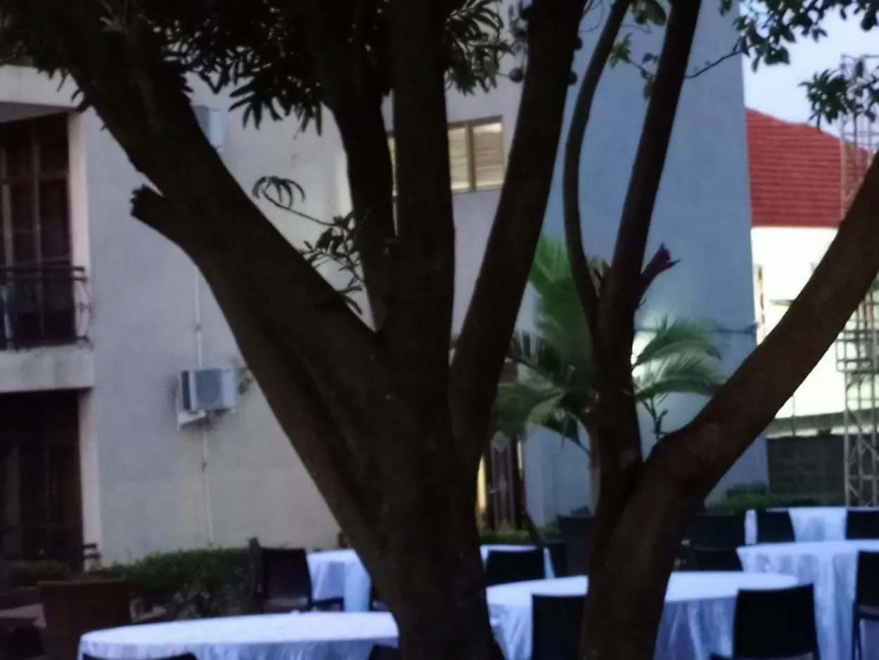 Frontiers Hotel & Conference Entebbe 3*,  Uganda